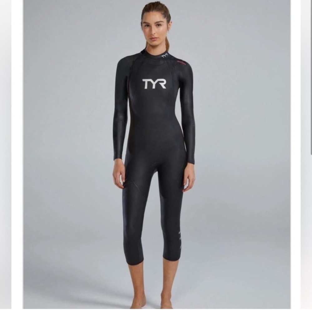TYR wet suit